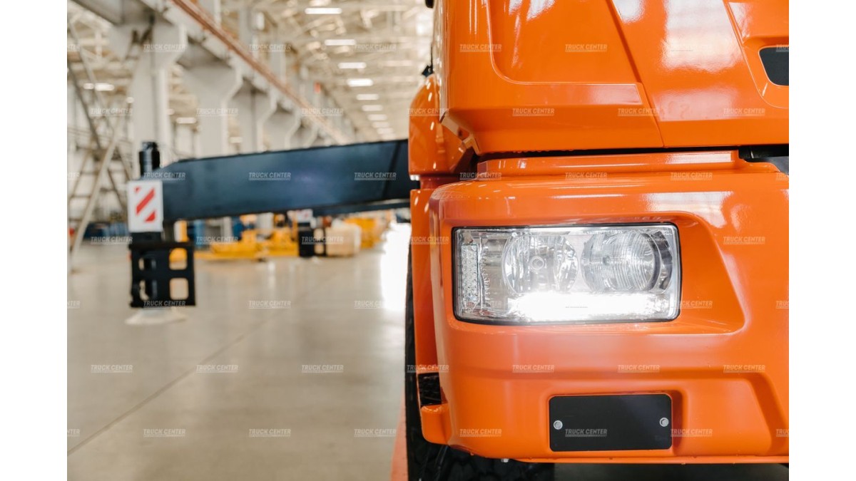 Автокран Ивановец КС-55717К-3 Airr грузоподъемностью 32 тонны