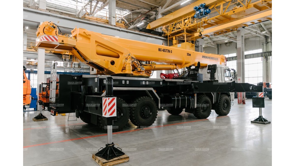 Автокран Ивановец КС-6577К-3 грузоподъемностью 50 тонн