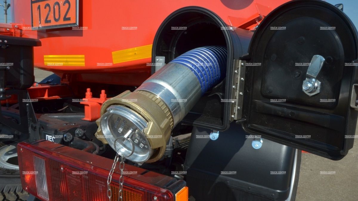 Автотопливозаправщик АТЗ-5 (бензовоз) 5м³ на шасси ГАЗ-C41R13