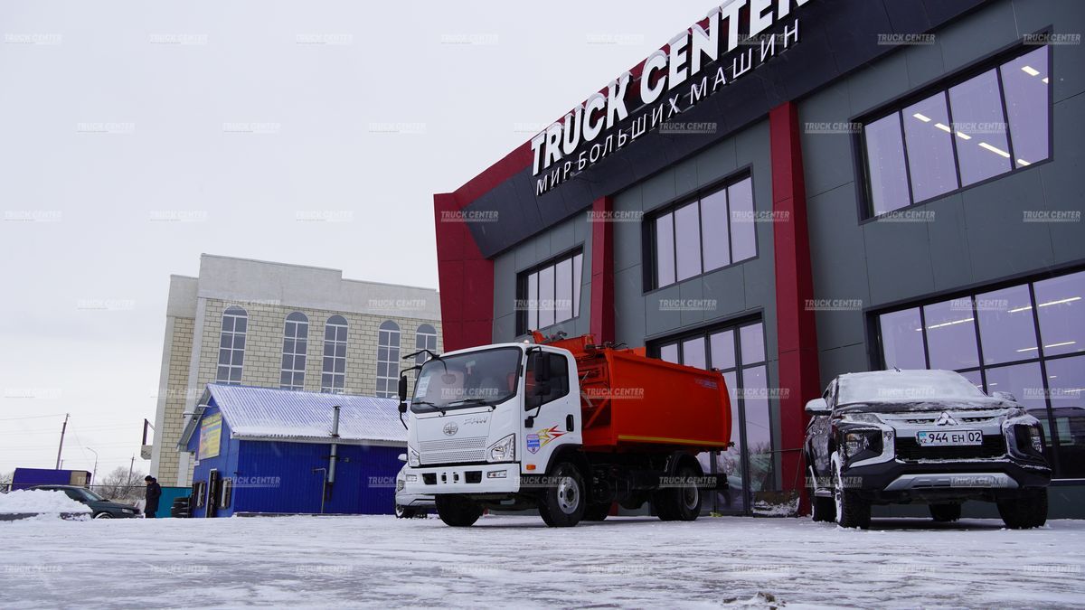 Мусоровоз с боковой загрузкой КО-440-2N объем кузова 9 м³ на шасси FAW