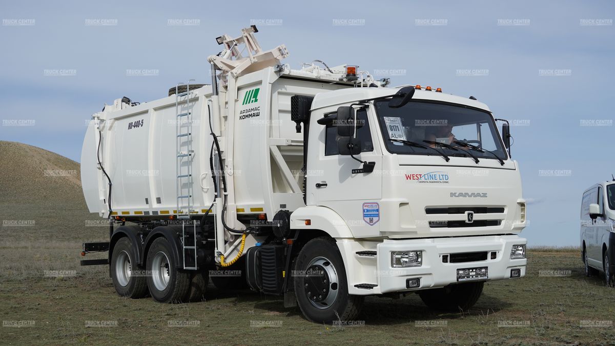 Мусоровоз с боковой загрузкой КО-440-5 объем кузова 22 м³