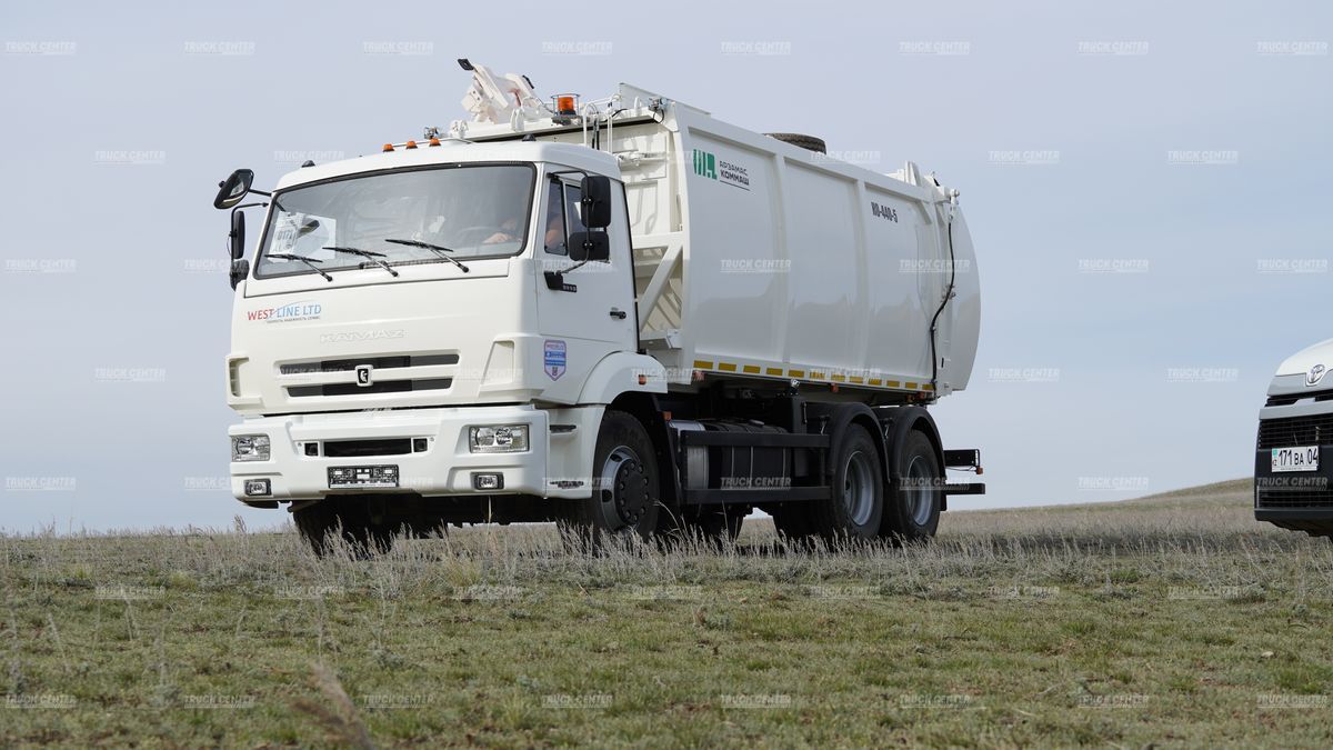 Мусоровоз с боковой загрузкой КО-440-5 объем кузова 22 м³