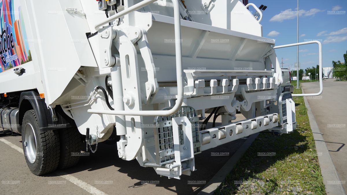 Мусоровоз с задней загрузкой KADEME на базе JAC N80 объем кузова 8 м³