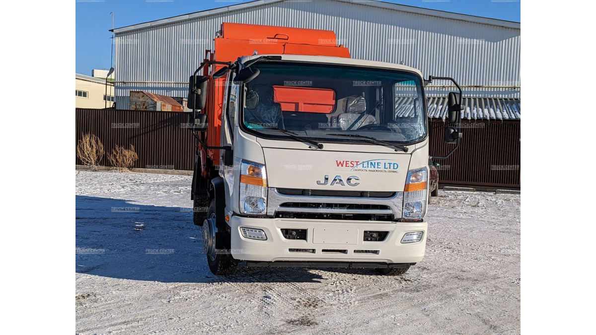 Мусоровоз с задней загрузкой КО-440N объем кузова 7,5 м³
