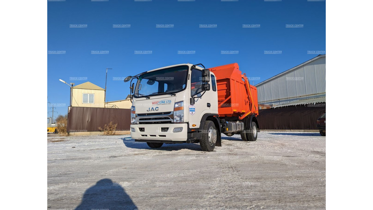 Мусоровоз с задней загрузкой КО-440N объем кузова 7,5 м³