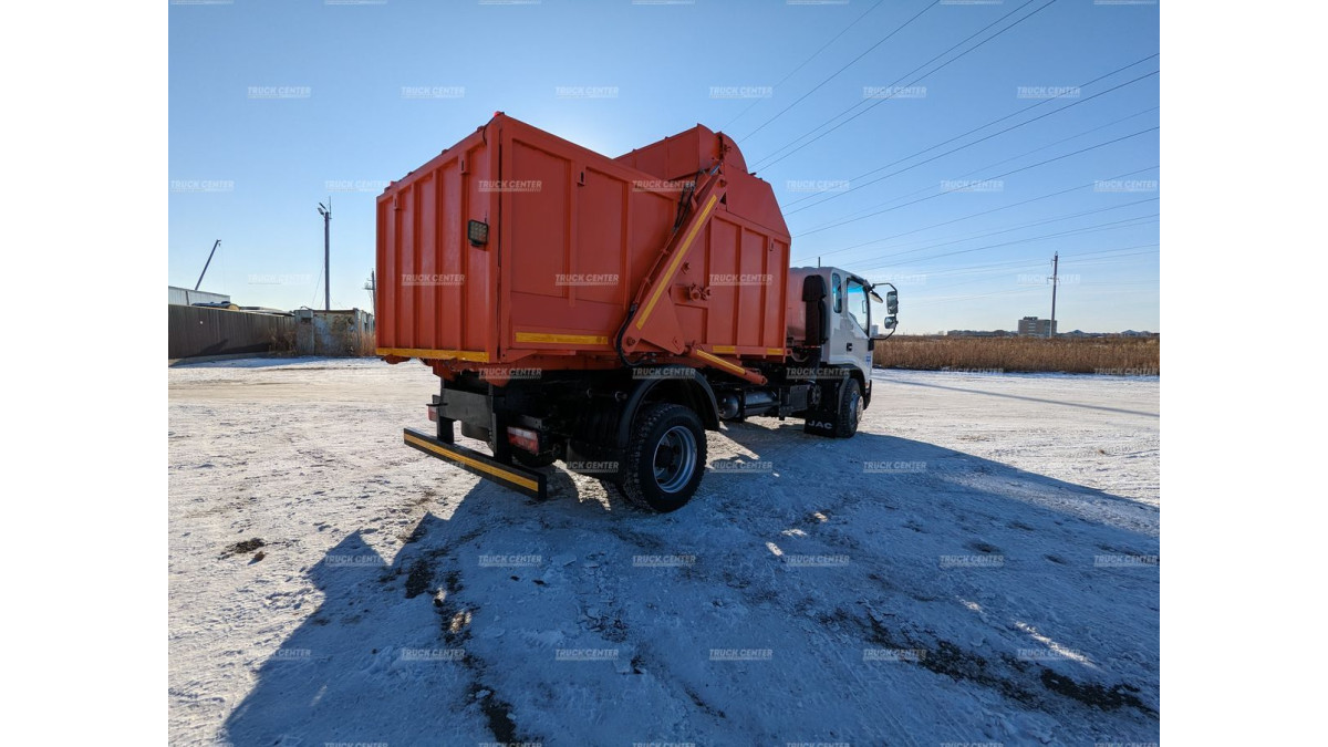 Мусоровоз с задней загрузкой КО-440N объем кузова 7,5 м³