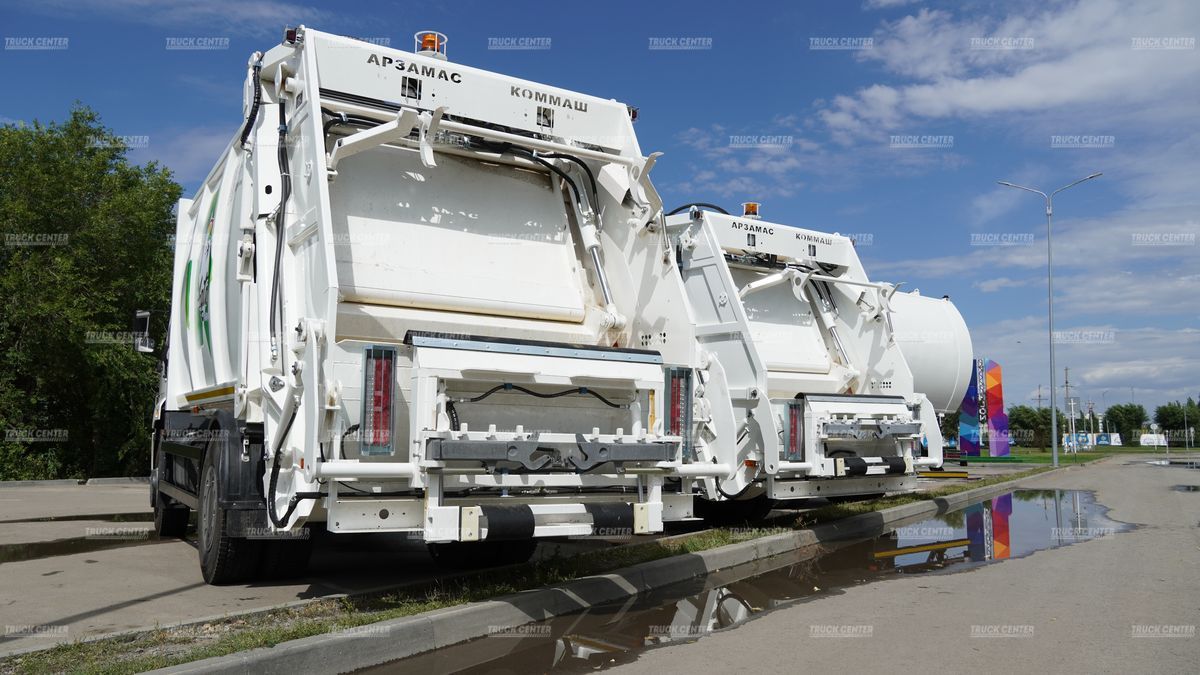 Мусоровоз с задней загрузкой КО-440В объем кузова 19 м³
