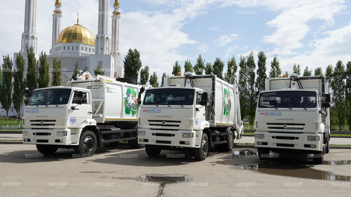 Мусоровоз с задней загрузкой КО-440В