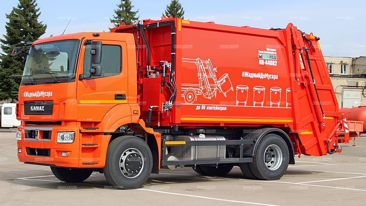 Мусоровоз с задней загрузкой КО-440В2 объем кузова 17 м³
