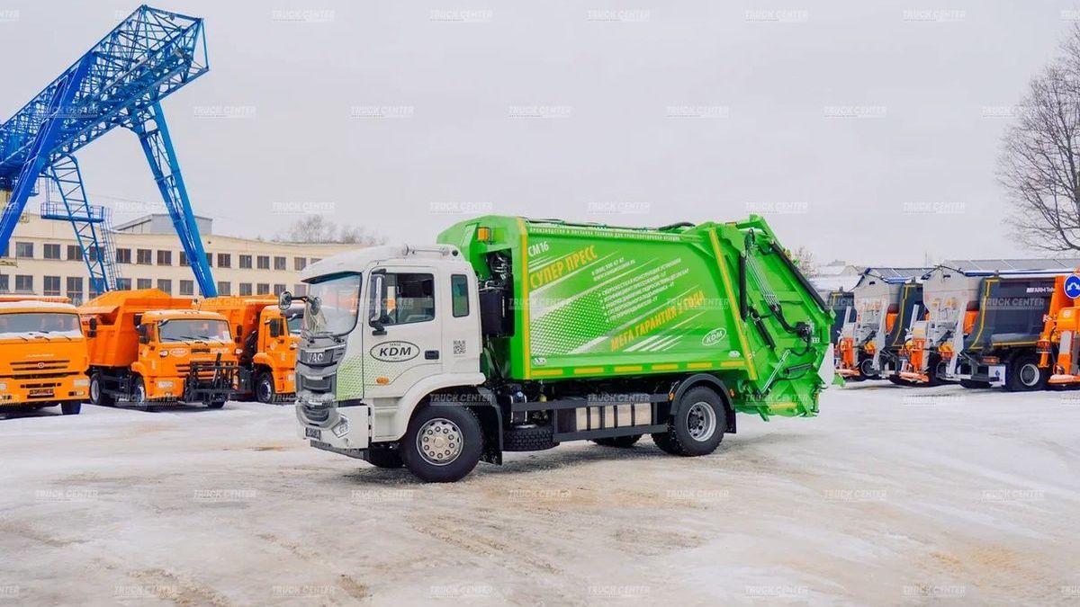Мусоровоз с задней загрузкой СМ16-03 объем кузова 17,5м³