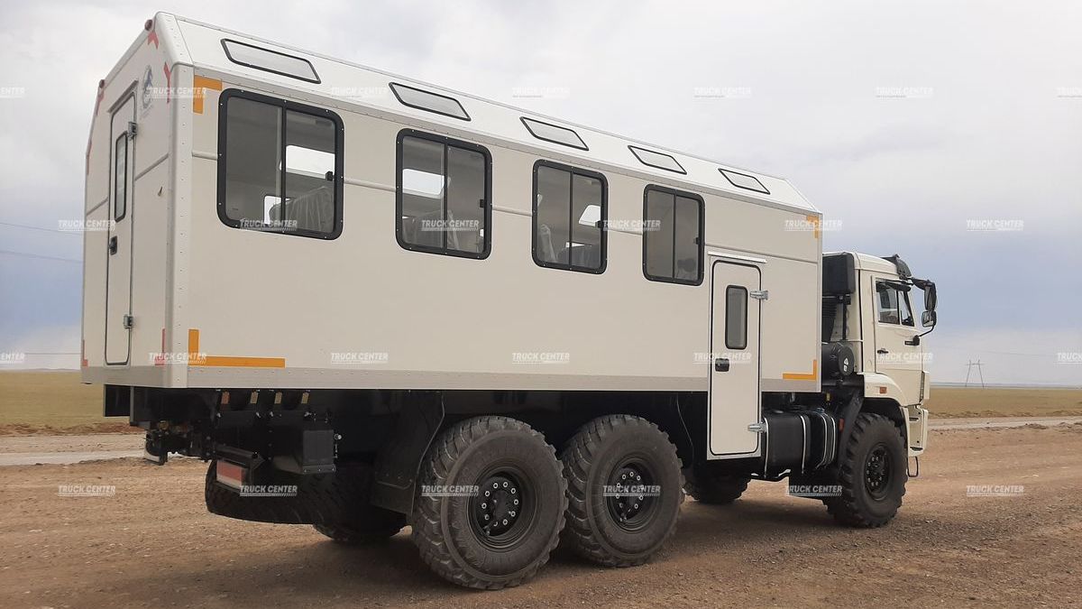 Вахтовый автобус КАМАЗ-43118 на 28 мест