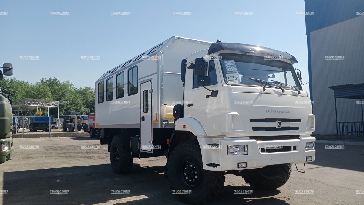 Вахтовый автобус КАМАЗ-43118 на 28 мест