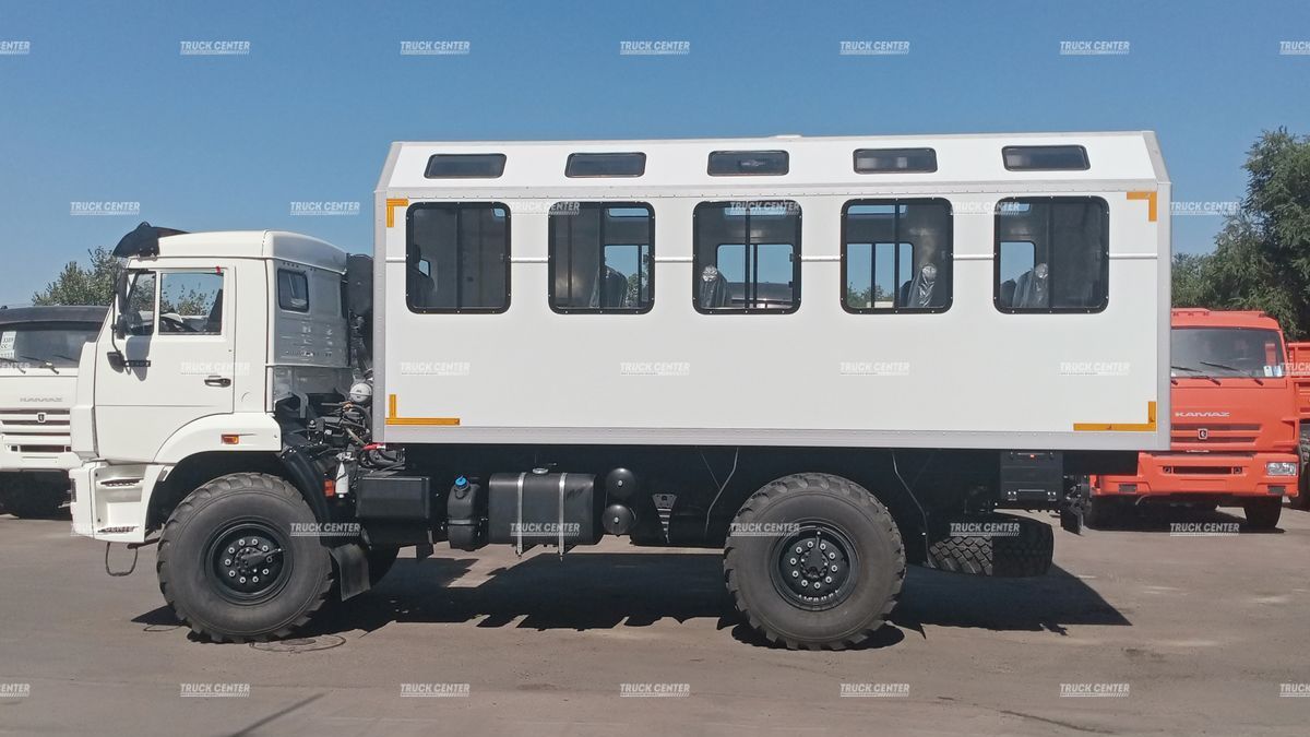 Вахтовый автобус КАМАЗ-43118 на 28 мест