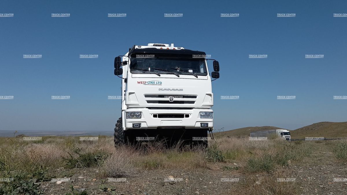 Вахтовый автобус КАМАЗ-43118 на 28 мест