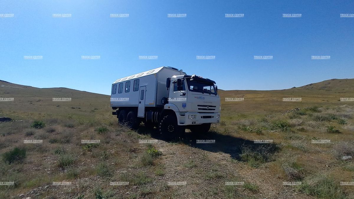 Вахтовый автобус КАМАЗ-43118 на 28 мест