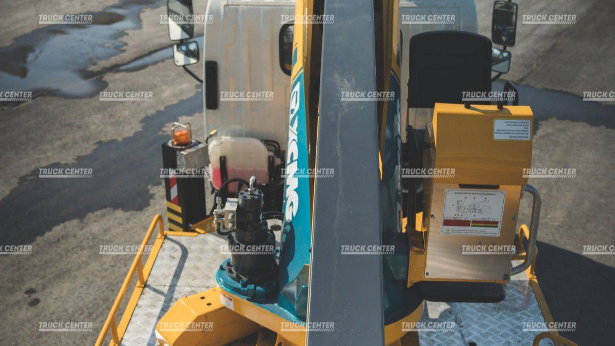 Автогидроподъемник АГП (автовышка) XCMG 18м JAC-N56