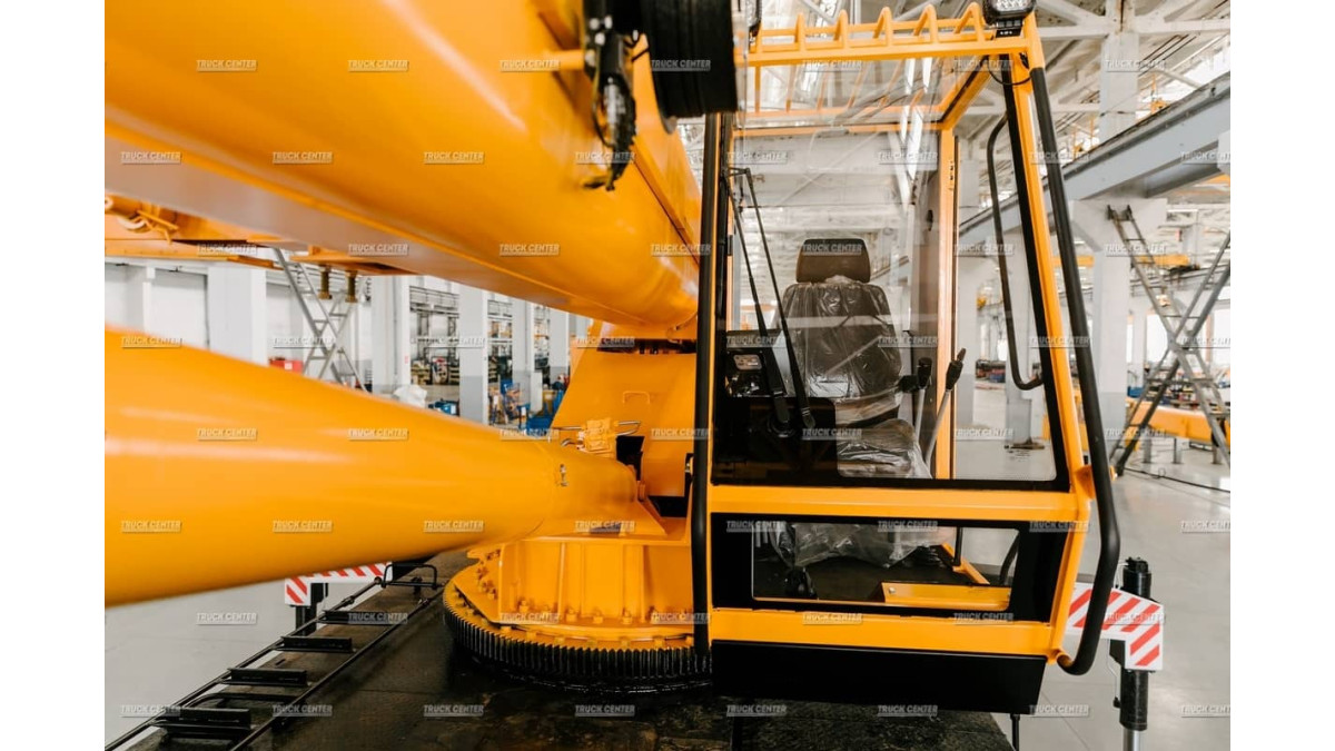 Купить автокран Ивановец КС-35714К-2-10 грузоподъемностью 16 тонн