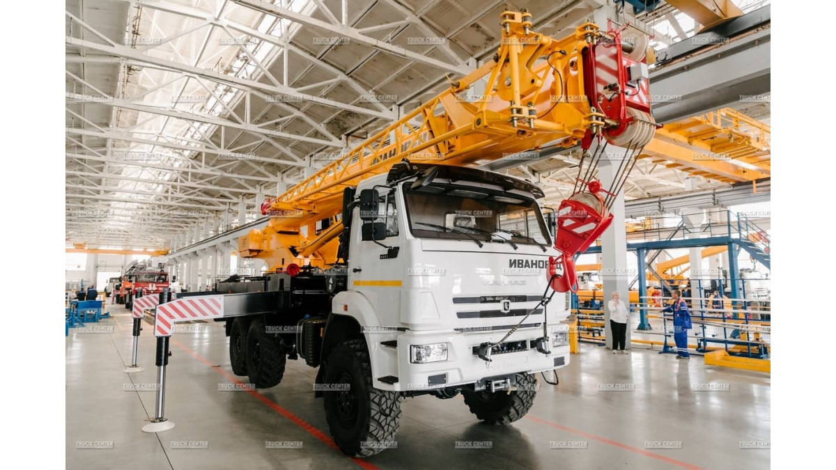 Купить автокран Ивановец КС-35714К-2-10 грузоподъемностью 16 тонн
