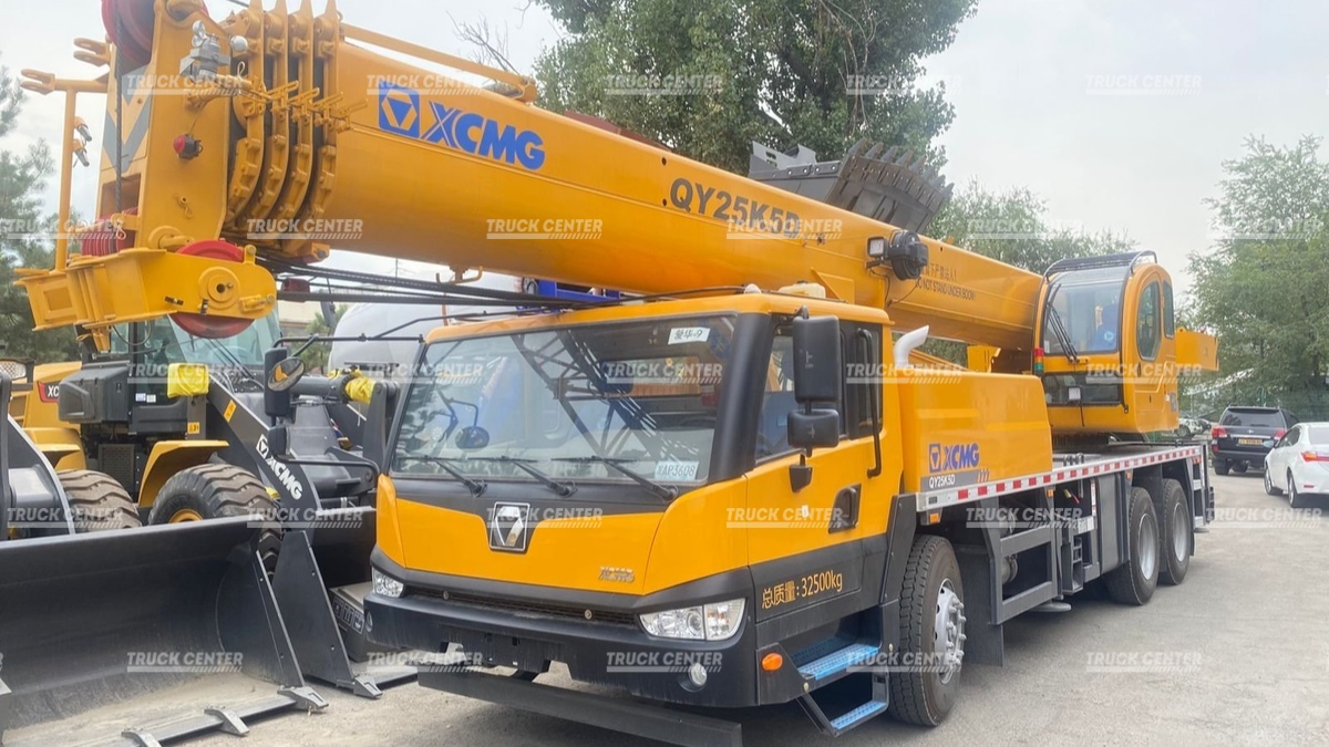 Автокран XCMG QY25K5D