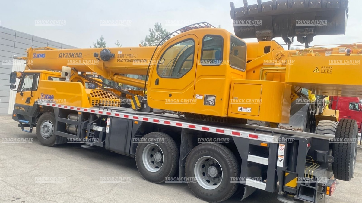 Автокран XCMG QY25K5D