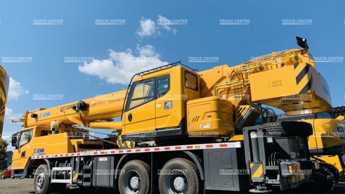 Автокран XCMG QY30K5C