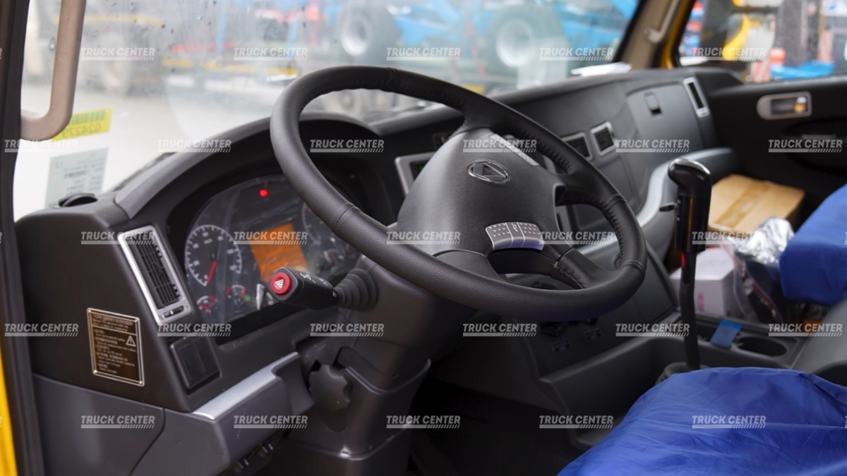Автокран XCMG QY30K5C
