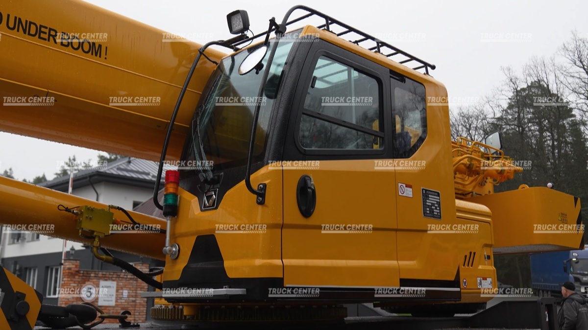 Автокран XCMG QY30K5C