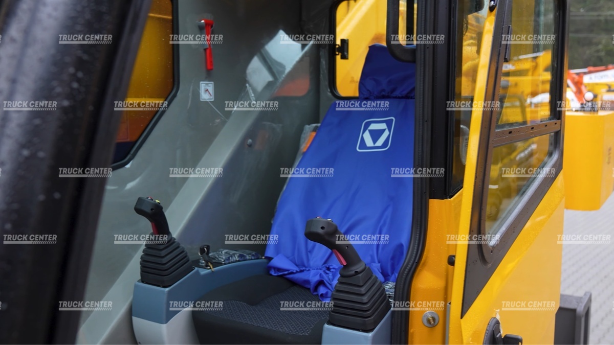 Автокран XCMG QY30K5C
