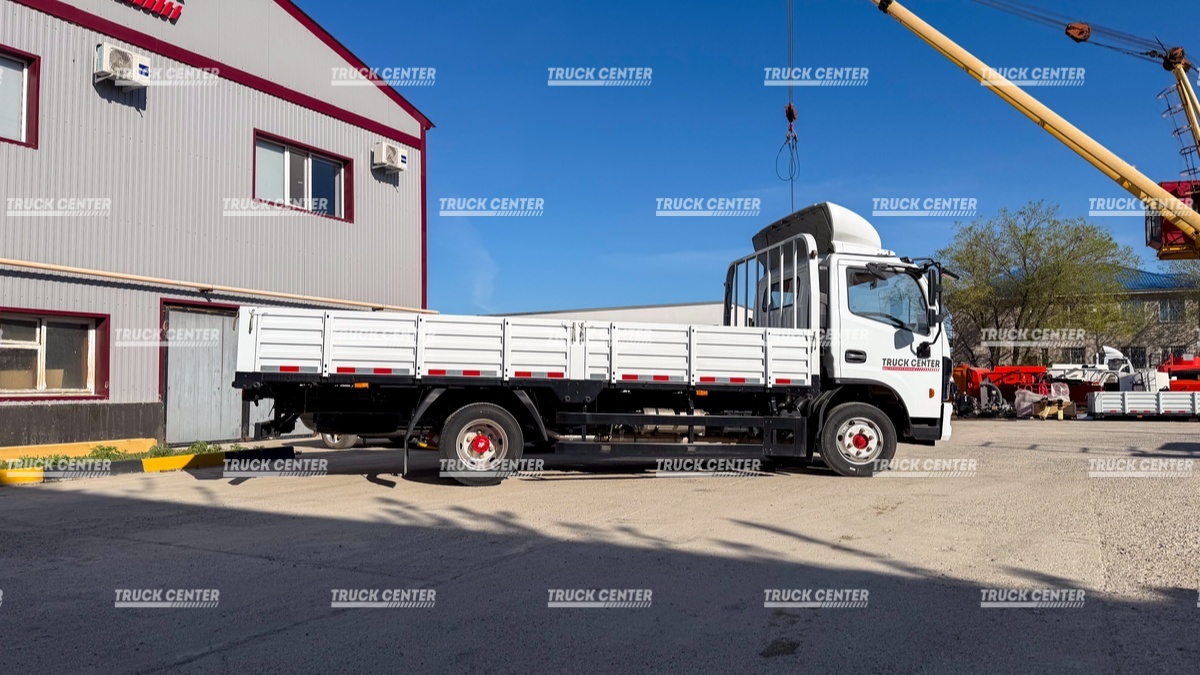 Бортовой автомобиль DONGFENG С80N