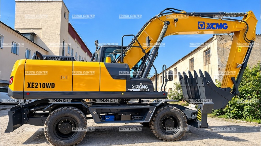 Экскаватор XCMG XE210WB