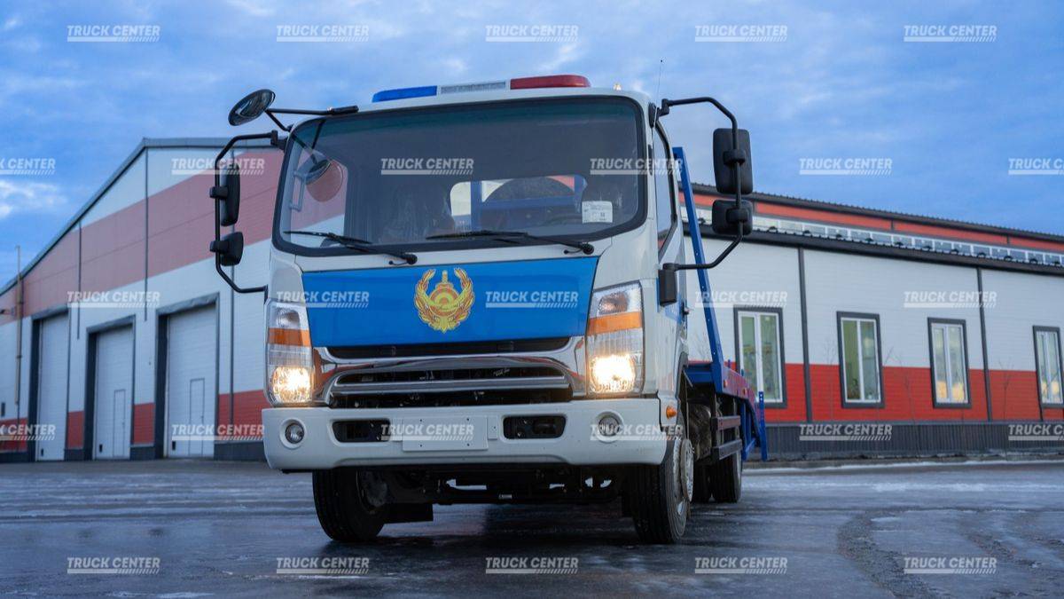 Эвакуатор JAC N90 с ломанной платформой 