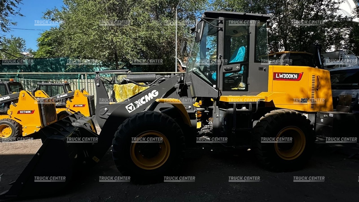 Фронтальный погрузчик XCMG LW300KN - 1,8 куб