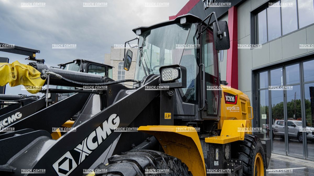 Фронтальный погрузчик XCMG XC936 - 1,8 куб
