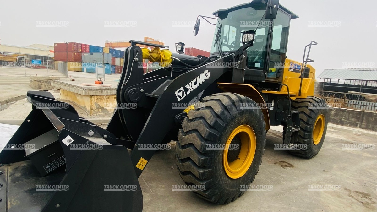Фронтальный погрузчик XCMG XC956 - 3 куб