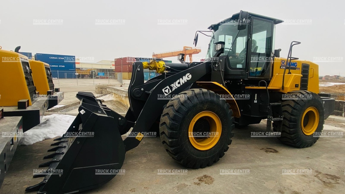 Фронтальный погрузчик XCMG XC956 - 3 куб