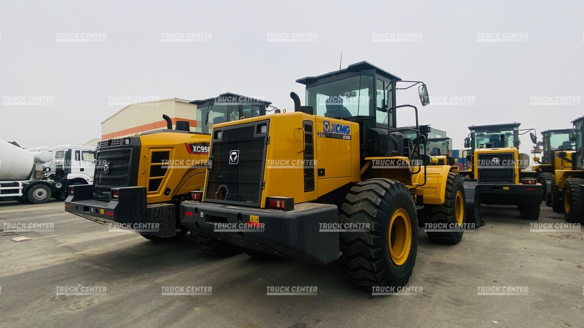Фронтальный погрузчик XCMG XC956 - 3 куб