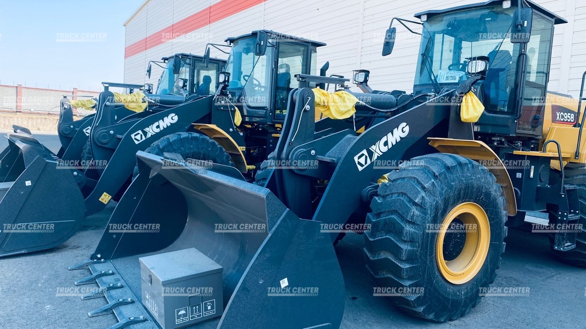 Фронтальный погрузчик XCMG XC958 - 3,5 куба