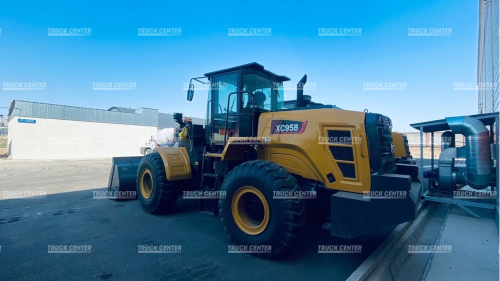 Фронтальный погрузчик XCMG XC958 - 3,5 куба