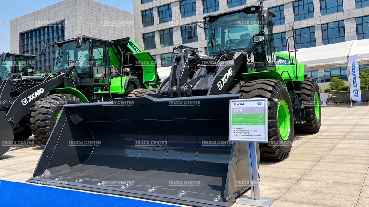 Гибридный фронтальный погрузчик XCMG XC958-HEV