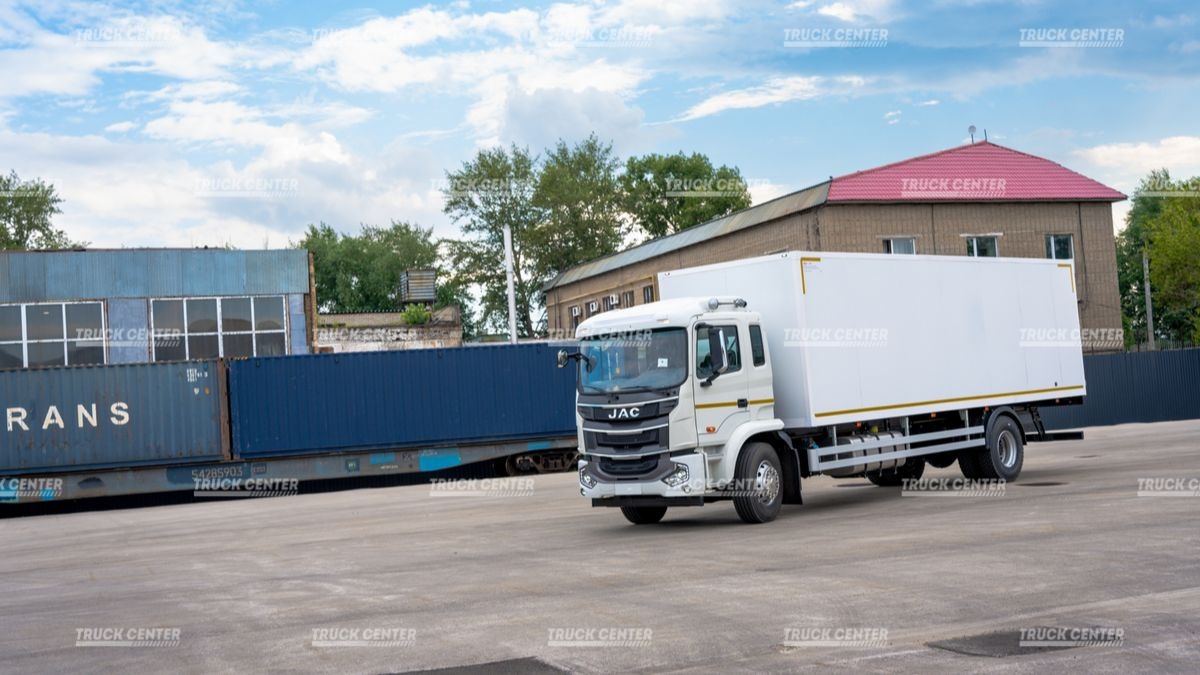 Изотермический фургон (рефрижератор) на базе JAC N200