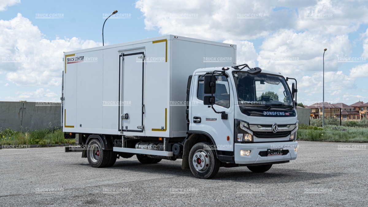 Изотермический фургон с гидробортом DongFeng C80