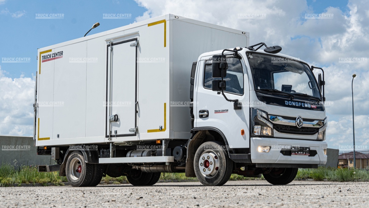 Изотермический фургон с гидробортом DongFeng C80