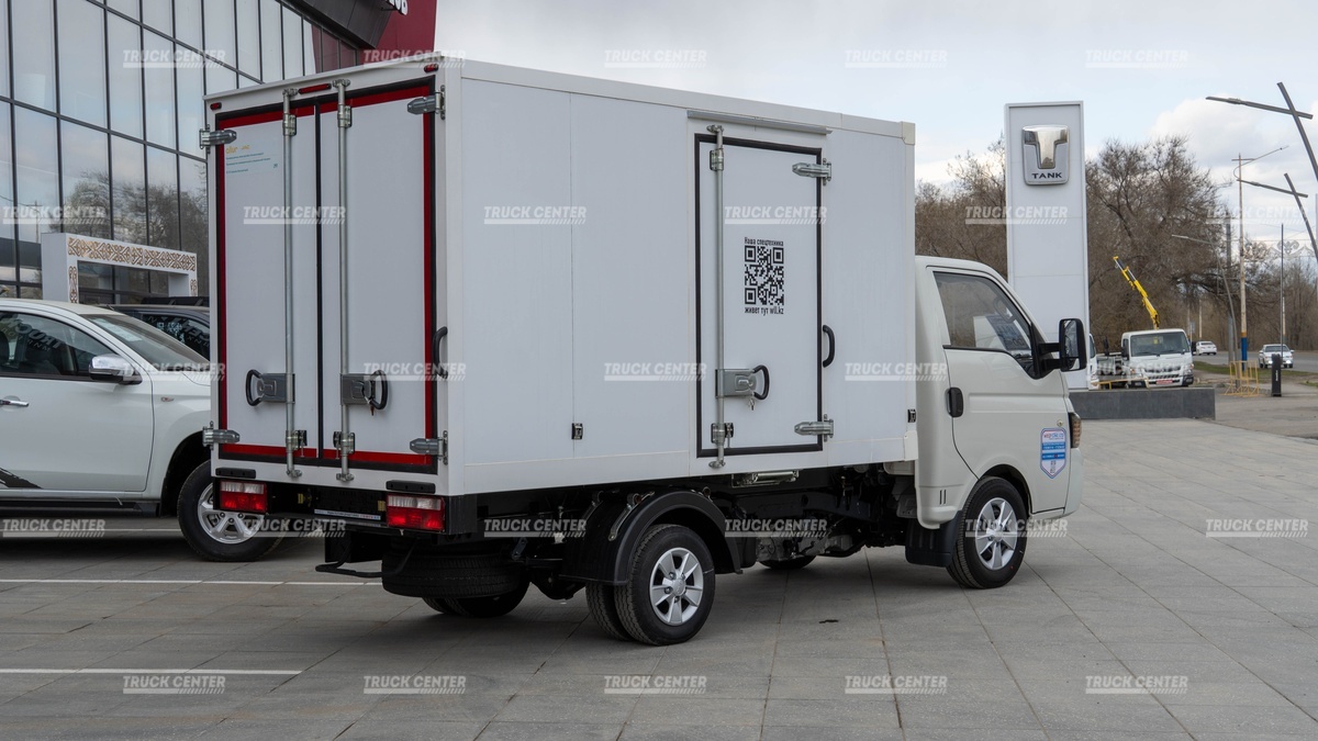 Изотермический фургон (рефрижератор) на базе  JAC N35 4x2