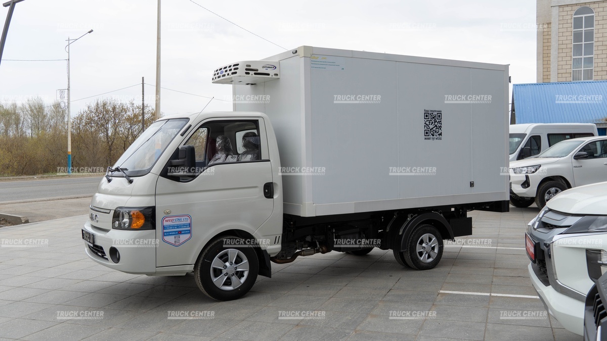 Изотермический фургон (рефрижератор) на базе  JAC N35 4x2