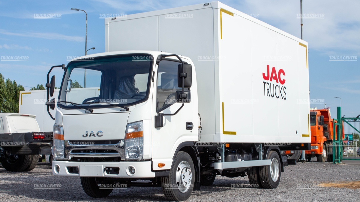 Изотермический фургон (рефрижератор) на базе  JAC N56 4x2