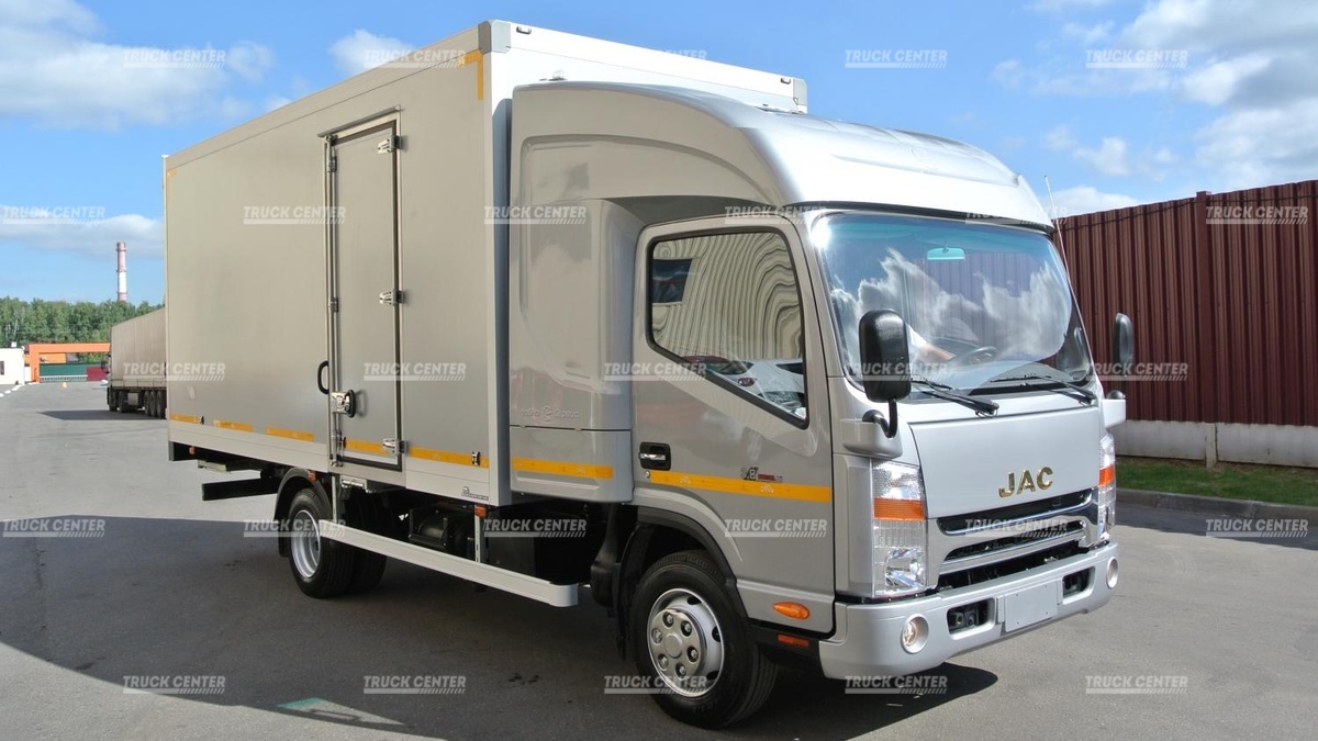 Изотермический фургон (рефрижератор) на базе  JAC N80 4x2