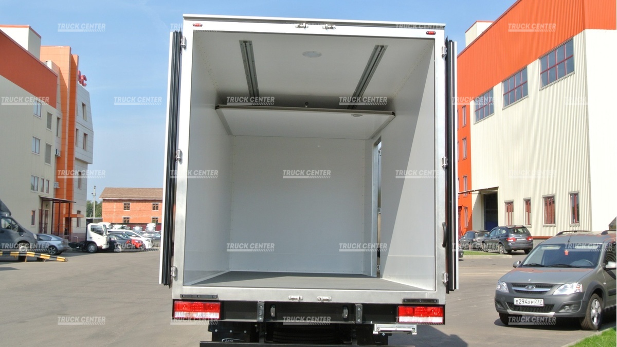 Изотермический фургон (рефрижератор) на базе  JAC N80 4x2