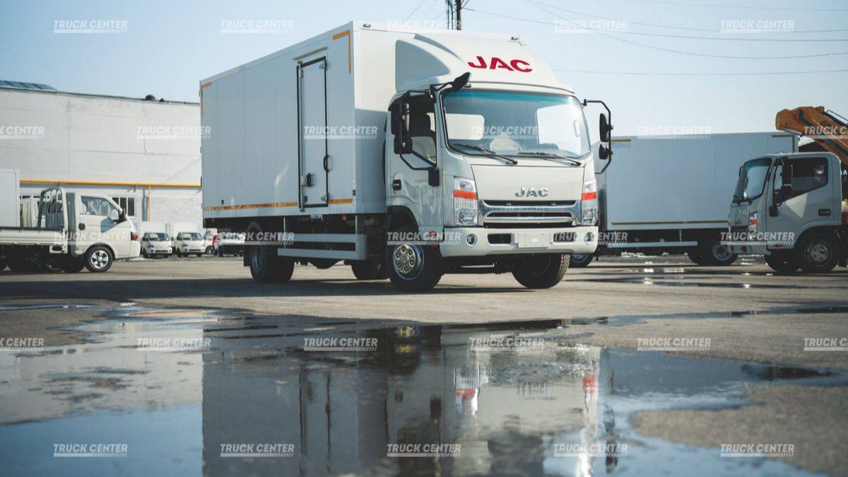 Изотермический фургон (рефрижератор) на базе JAC N90