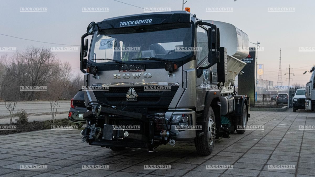 Комбинированная дорожная машина (КДМ) HOWO T5G 4x2