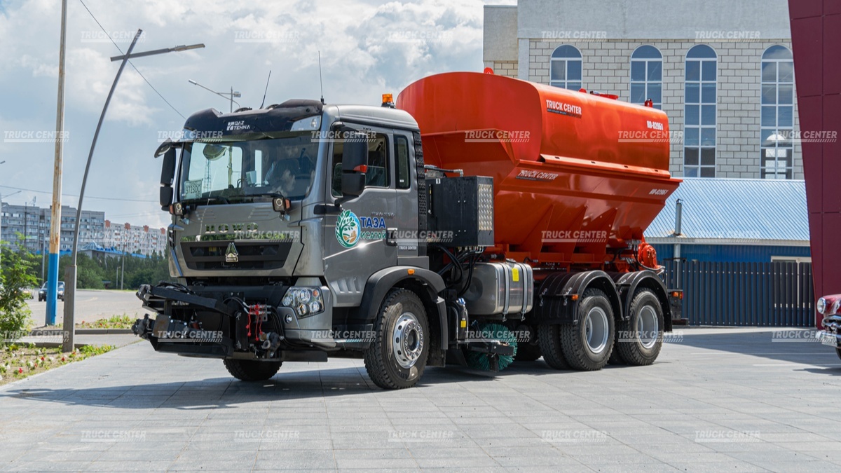 Комбинированная дорожная машина КО-829Б1 на шасси HOWO T5G 6x4